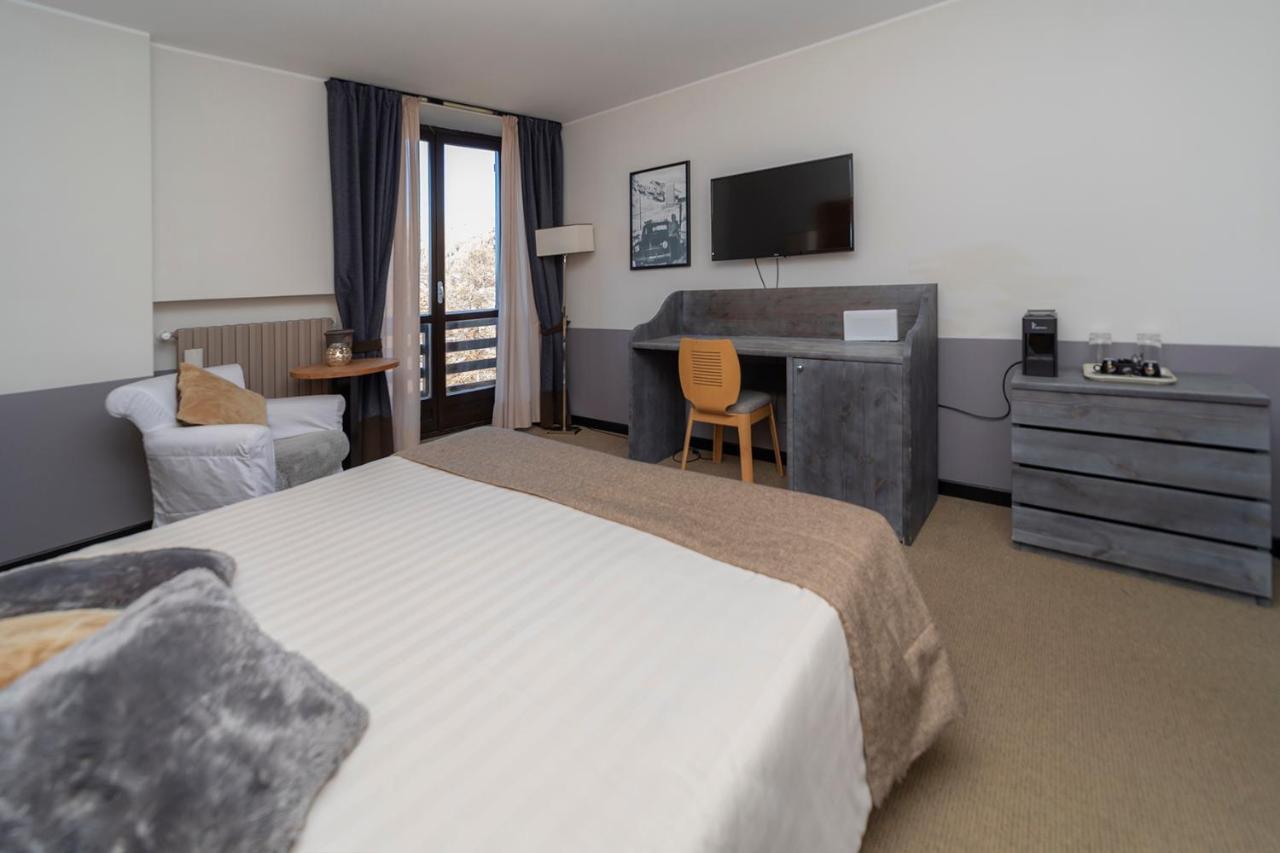 Superior Double Room Mountain View
